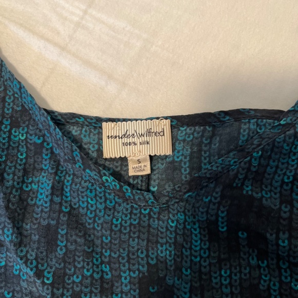 Wilfred 100% silk blouse - Picture 2 of 2